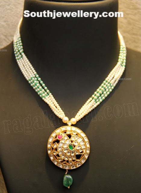 اطقم  المعلم كرسكنديور Pearls_necklace_pendnat