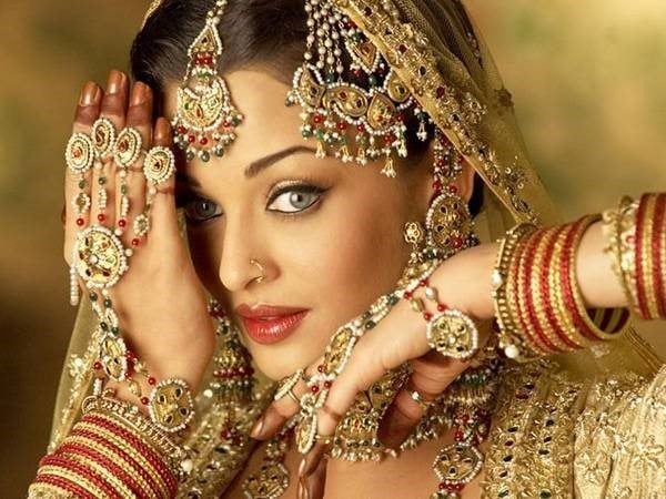 aishwarya_rai_haathphool