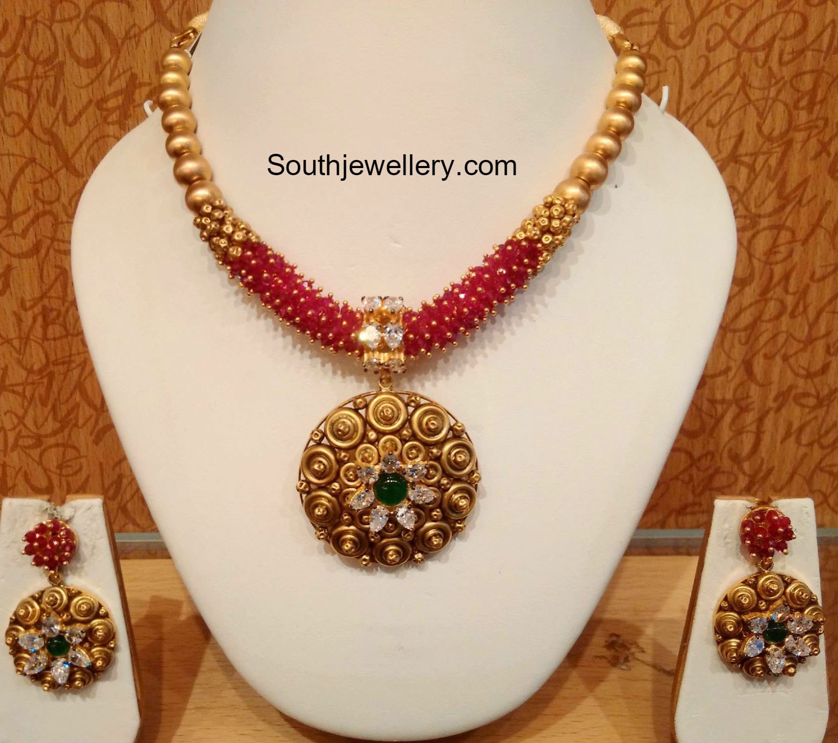 Buy quality 22KT/ 916 Gold Antique wedding Half necklace set for ladies in  Ahmedabad