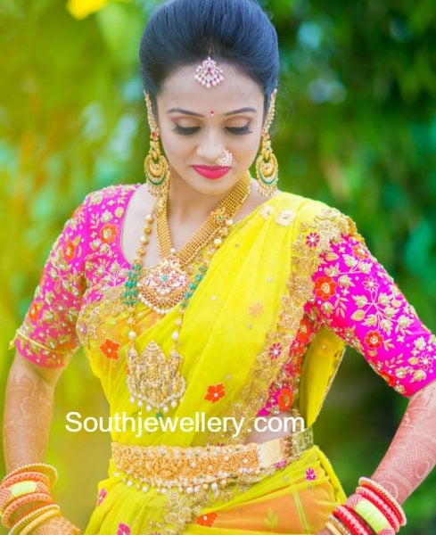 telugu-bride-antique-gold-jewellery