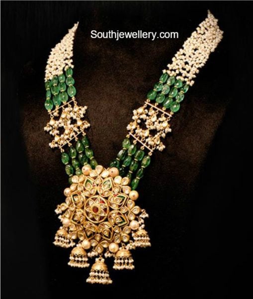 emerald pearls mala kundan pendant