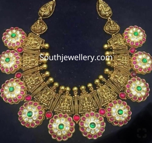 lakshmi bottu necklace