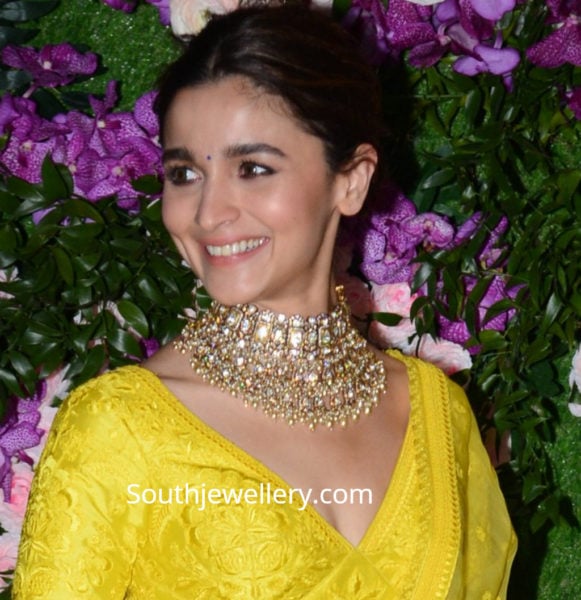 alia bhatt choker necklace at akash ambani wedding