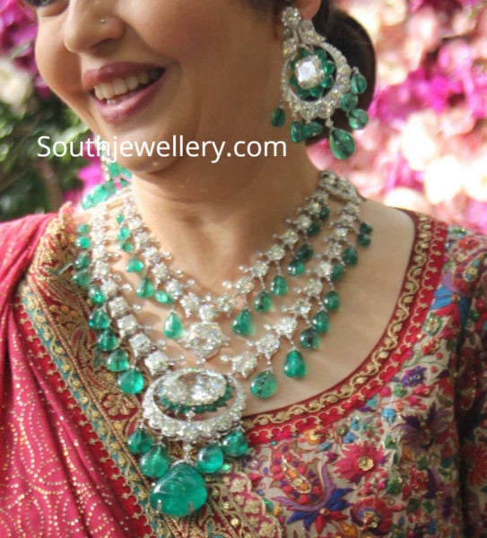 nita ambani jewellery in kash ambani wedding