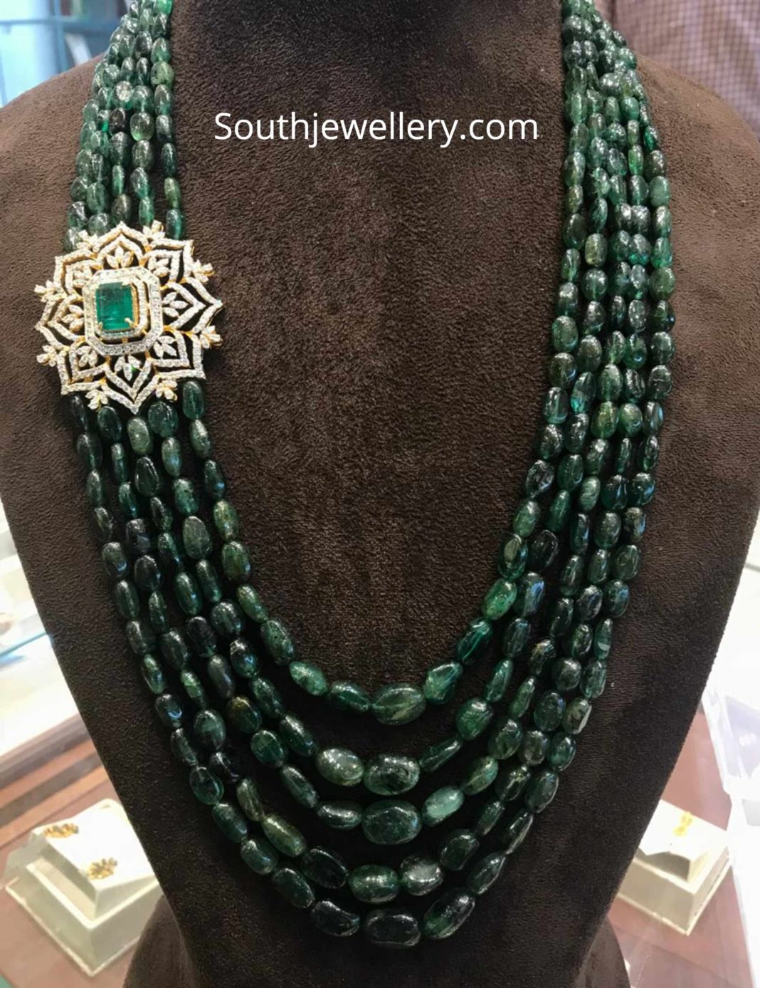 Emerald beads long necklace with diamond side pendant