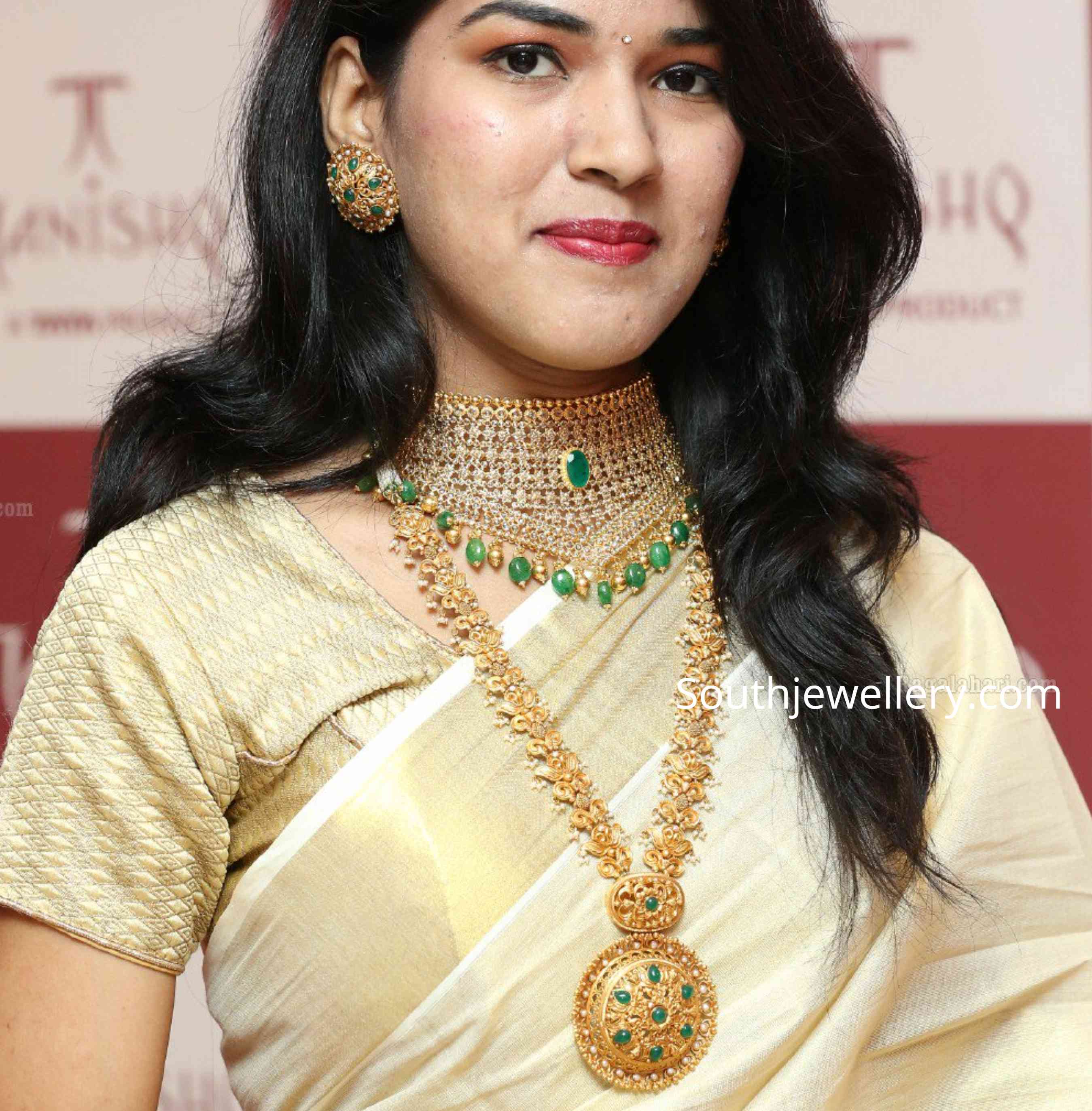 Gold Tanishq Earrings Design | 3d-mon.com