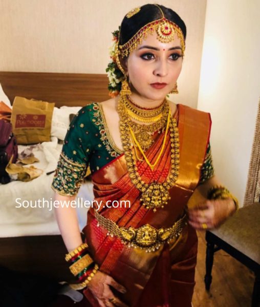 actress bhama in wedding jewellery (1)