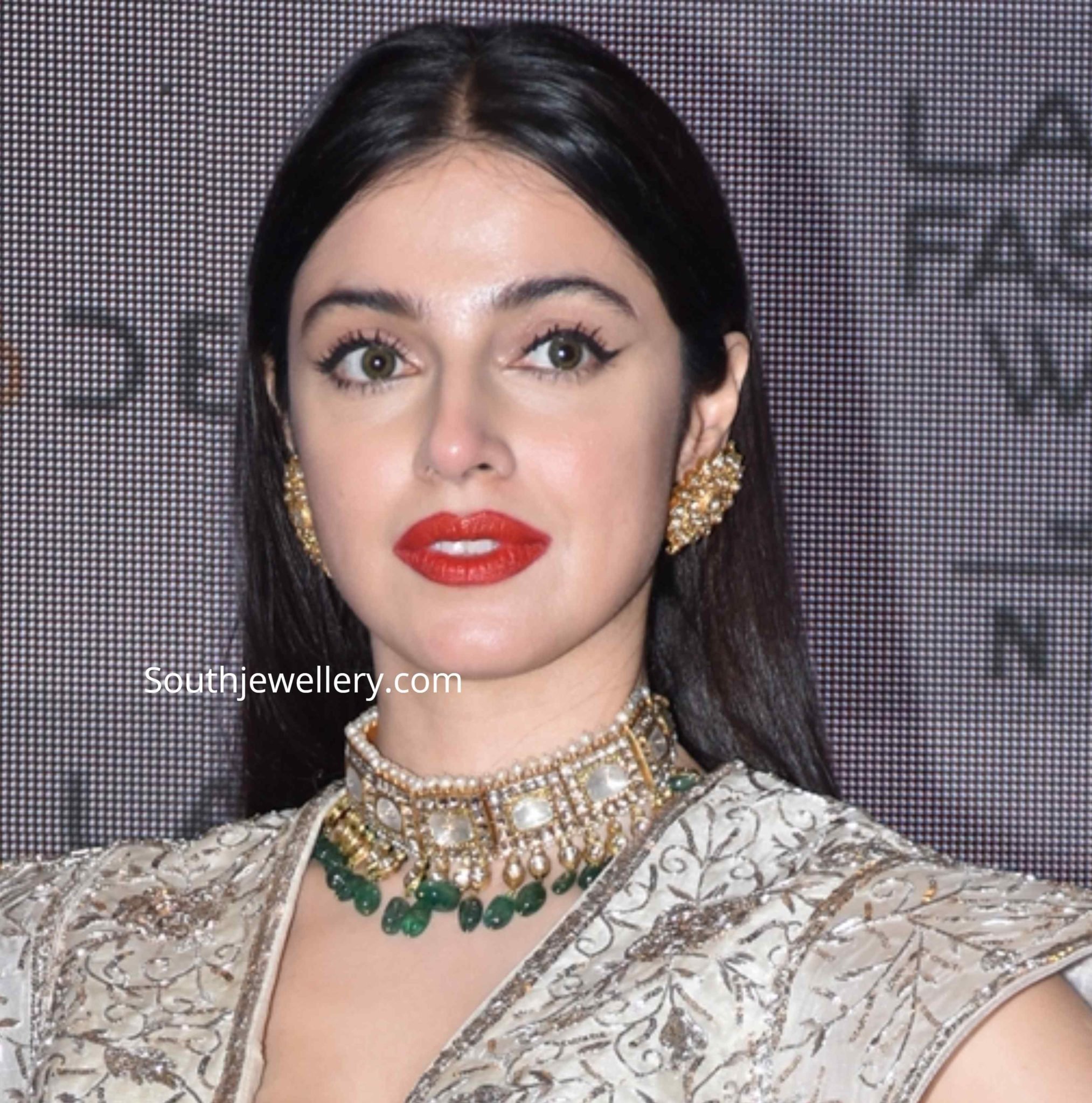 Divya Khosla Kumar in a polki diamond choker set