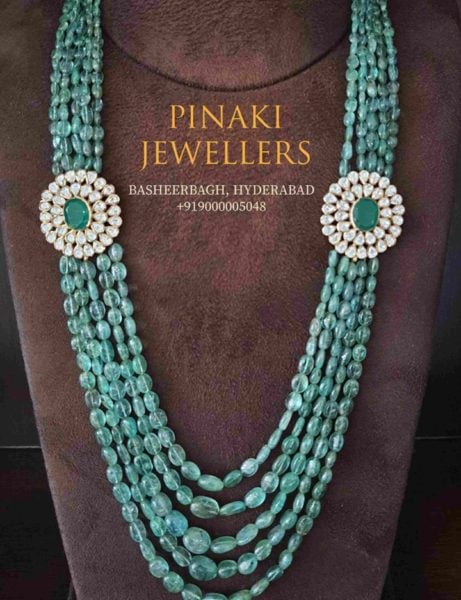 emerald beads necklace with side pendants