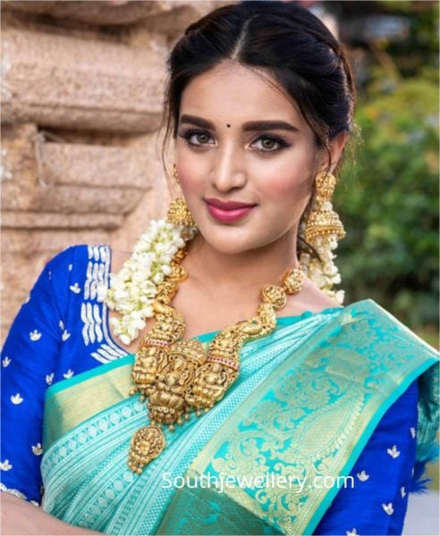 nidhhi agerwal in temple jewellery (1)