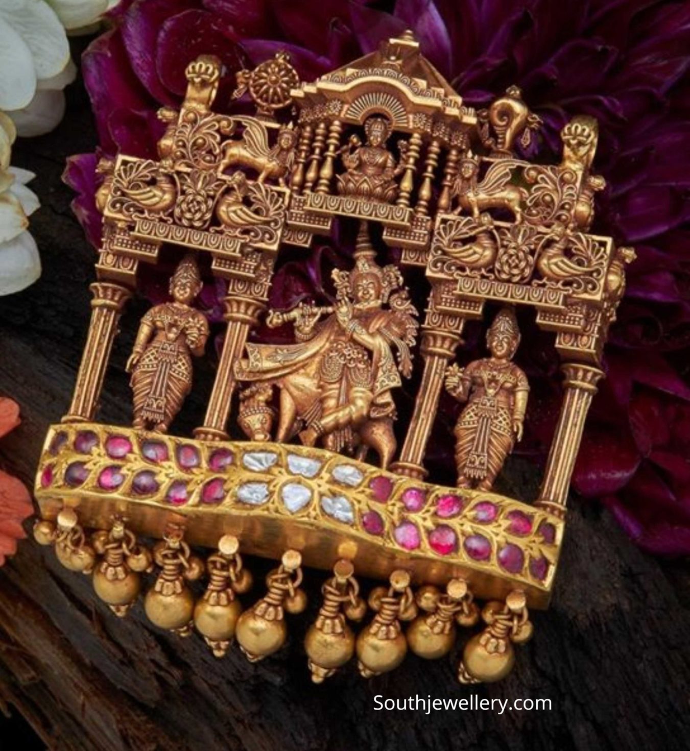 Antique krishna deals pendant