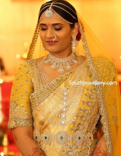 southindian bride in diamond jewellery