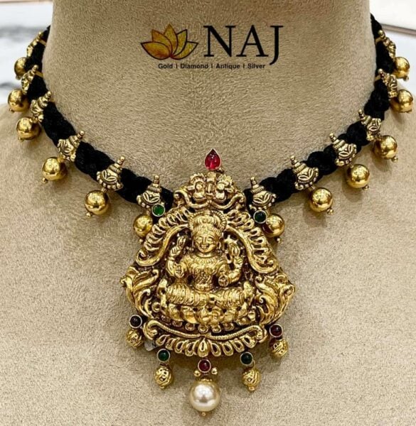 black thread necklace with lakshmi pendant (1)