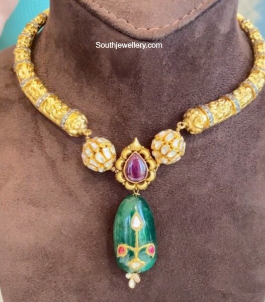 kante necklace withemerald bead pendant nikitha linga