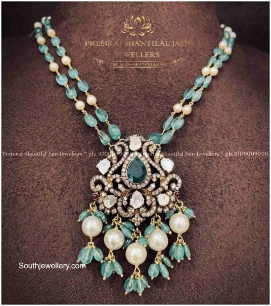 emerald beads necklace (1)