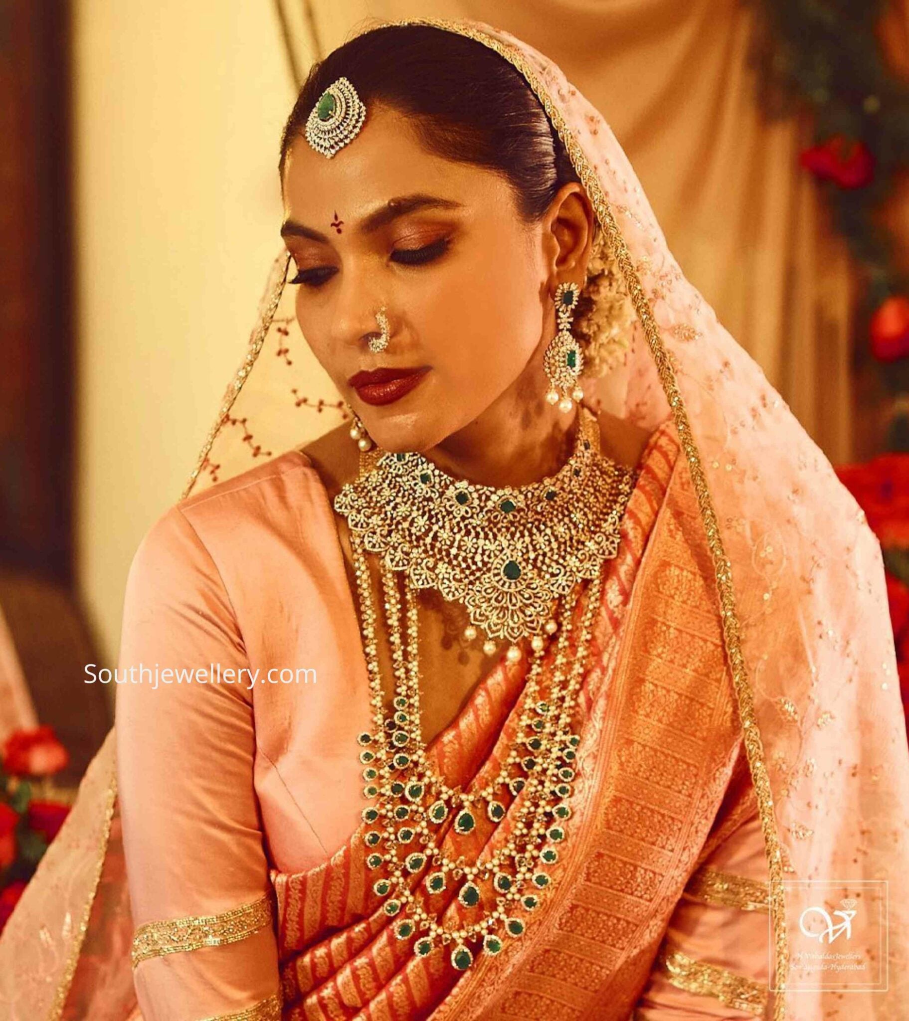 Bridal diamond emerald jewellery set - Indian Jewellery Designs